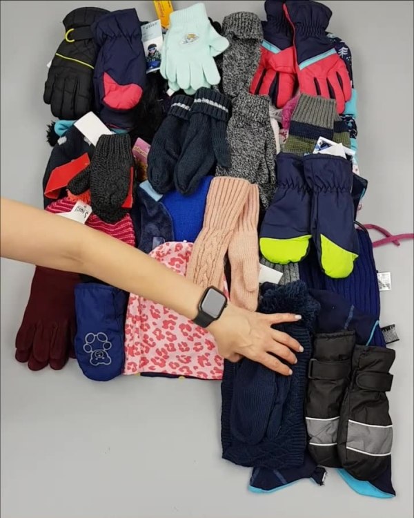 Фотография  597 - Шапки, шарфы, перчатки детские СТОК#3 кг, ЛОТ №2452 оптом в Воронеже и Воронежской области