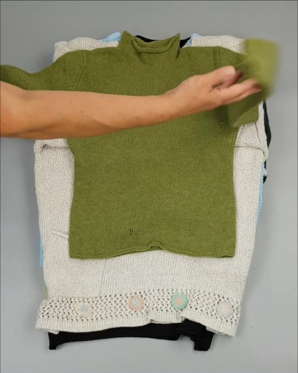 Фотография  105 - Джемпер муж+жен экстра#15 кг , Лот№2612 оптом в Воронеже и Воронежской области