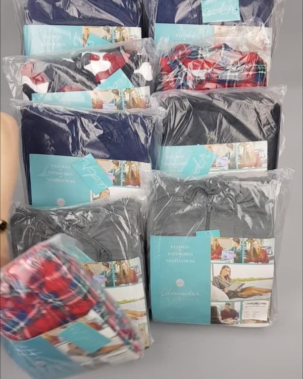 Фотография  184 - Халаты, комбинезоны (семейный) СТОК CAN#10 кг, ЛОТ №4448 оптом в Воронеже и Воронежской области