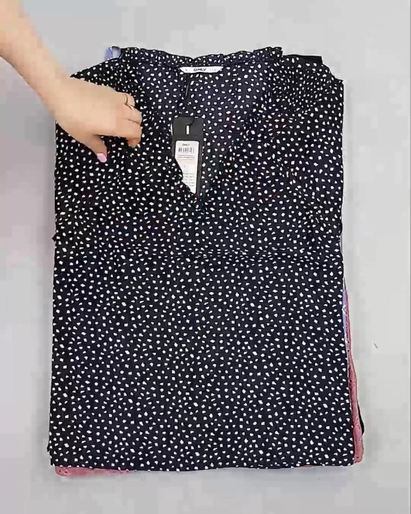 Фотография  977 - Блузки Bestseller 44#5 кг, ЛОТ №6084 оптом в Воронеже и Воронежской области