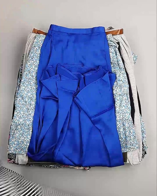 Фотография  905 - Юбки Bestseller 44#5 кг, ЛОТ №6121 оптом в Воронеже и Воронежской области