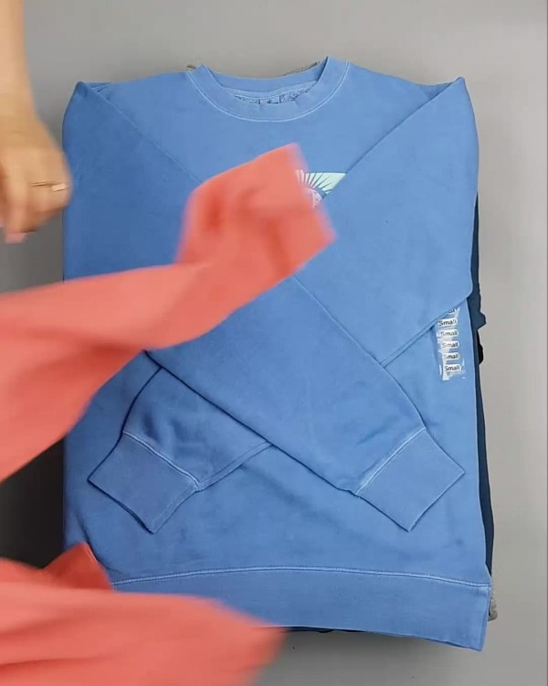 Фотография  770 - Толстовки СТОК CAN#15 кг, ЛОТ №6268 оптом в Воронеже и Воронежской области