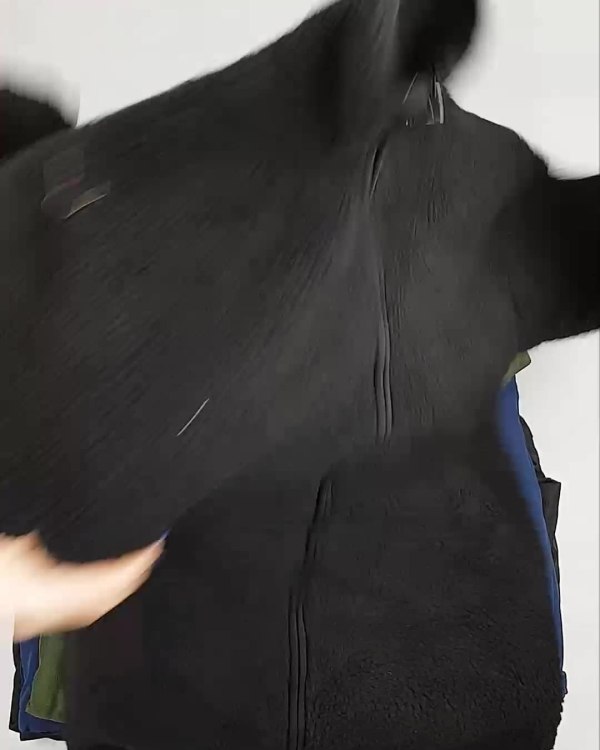 Фотография  347 - Верхняя одежда Дания#10,1 кг ЛОТ №6909 оптом в Воронеже и Воронежской области