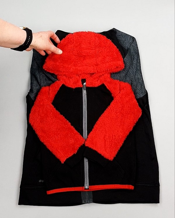 Фотография  870 - Спортивные костюмы дети CAN#6 кг оптом в Воронеже и Воронежской области