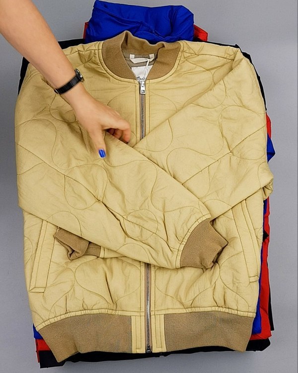 Фотография  781 - Ветровки CAN 084#10 кг, ЛОТ №6939 оптом в Воронеже и Воронежской области