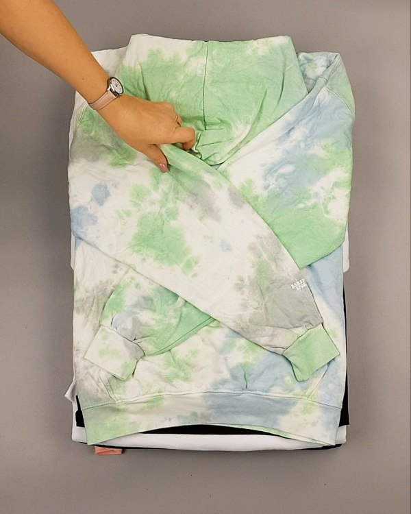 Фотография  366 - HOODIE CAN 084#10 кг, ЛОТ №7033 оптом в Воронеже и Воронежской области