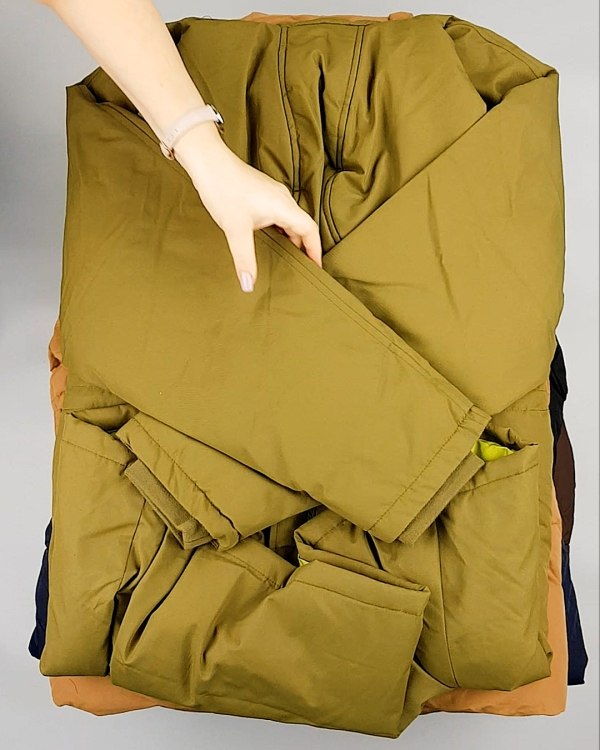 Фотография  464 - Верхняя одежда Дания#9,9 кг, ЛОТ №7057 оптом в Воронеже и Воронежской области