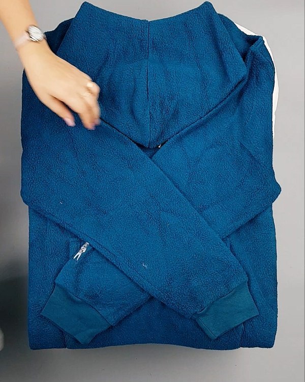 Фотография  576 - HOODIE CAN 084#10 кг, ЛОТ №7033 оптом в Воронеже и Воронежской области