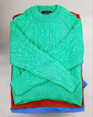 Купить Bestseller Winter mix 104#15 кг, ЛОТ №7347 оптом в Воронеже и Воронежской области