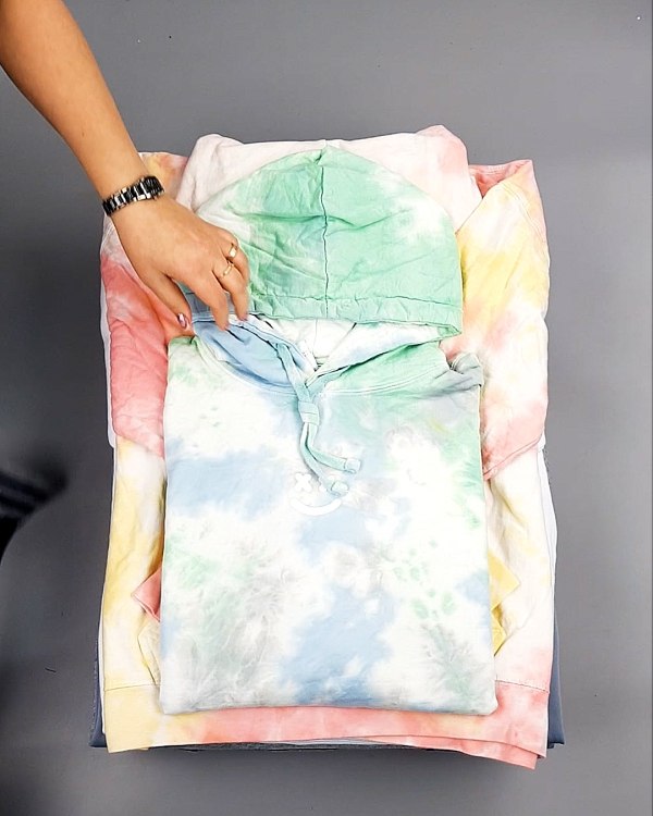 Фотография  679 - HOODIE CAN 084#10 кг, ЛОТ №7426 оптом в Воронеже и Воронежской области