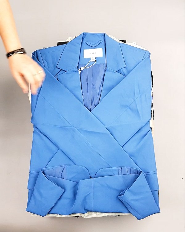 Фотография  427 - Bestseller Winter mix 104#15 кг, ЛОТ №7343 оптом в Воронеже и Воронежской области