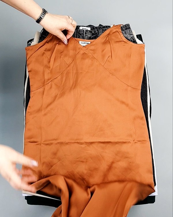 Фотография  354 - Bestseller Summer mix 104#15 кг, ЛОТ №7493 оптом в Воронеже и Воронежской области