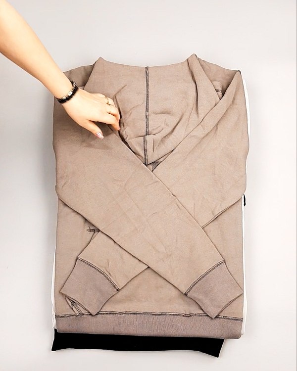 Фотография  362 - Толстовки СТОК CAN 0424#10 кг, ЛОТ №7447 оптом в Воронеже и Воронежской области