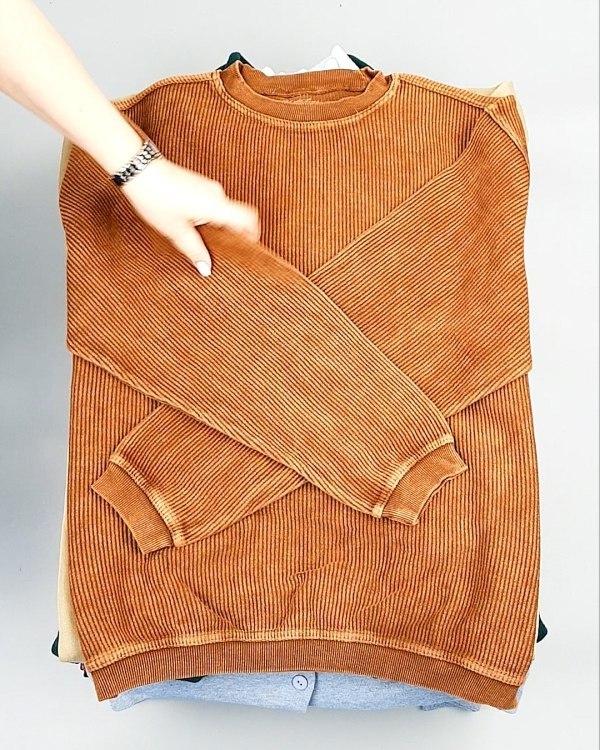 Фотография  189 - SWEATSHIRT CAN 084#10 кг, ЛОТ №7620 оптом в Воронеже и Воронежской области