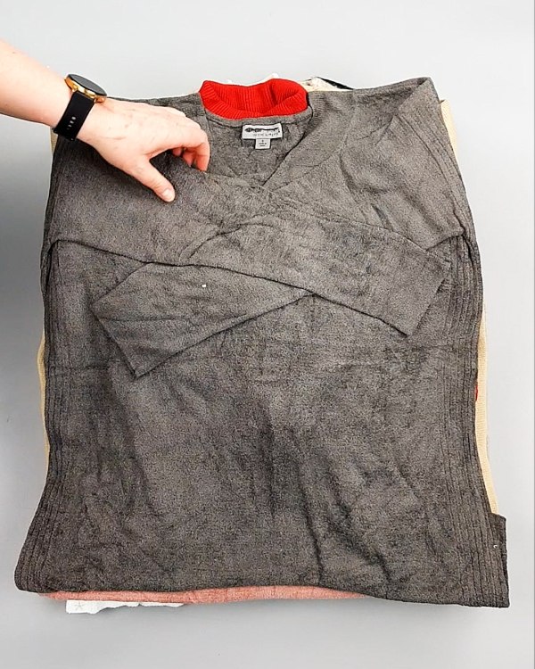 Фотография  507 - Джемпера СТОК CAN 084#7 кг, ЛОТ №7649 оптом в Воронеже и Воронежской области