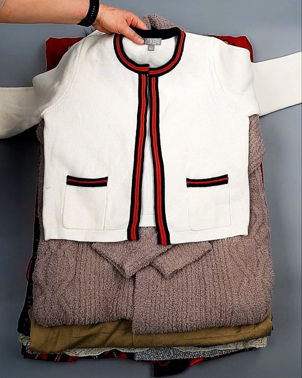 Фотография  594 - Кардиганы СТОК CAN 084#7 кг, ЛОТ №7672 оптом в Воронеже и Воронежской области