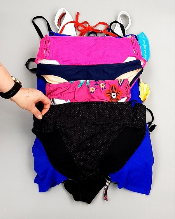 Фотография  827 - Купальники СТОК CAN 124#5 кг, ЛОТ №7690 оптом в Воронеже и Воронежской области