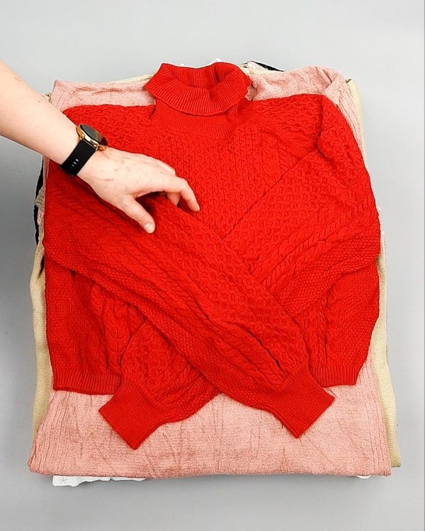 Фотография  943 - Джемпера СТОК CAN 084#7 кг, ЛОТ №7649 оптом в Воронеже и Воронежской области