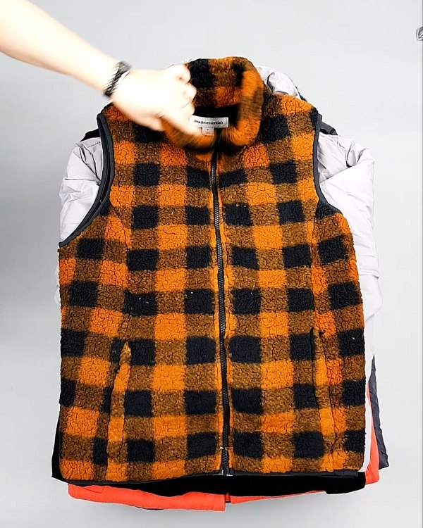 Фотография  916 - Верхняя одежда AMAZON жен 015#10 кг, ЛОТ №7712 оптом в Воронеже и Воронежской области