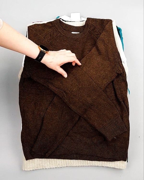 Фотография  467 - Джемпера СТОК CAN 084#7 кг, ЛОТ №7647 оптом в Воронеже и Воронежской области