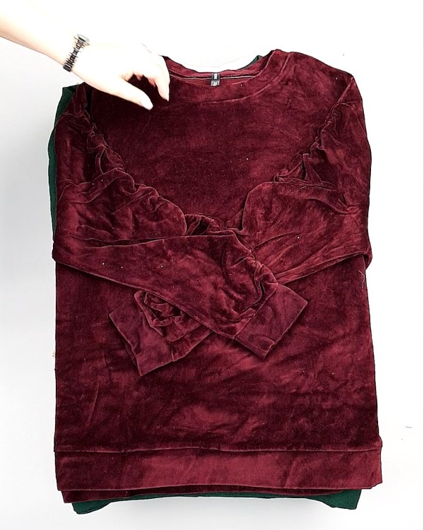 Фотография  582 - SWEATSHIRT CAN 084#10 кг, ЛОТ №7618 оптом в Воронеже и Воронежской области