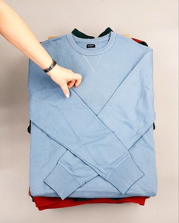 Фотография  600 - SWEATSHIRT CAN 084#10 кг, ЛОТ №7619 оптом в Воронеже и Воронежской области