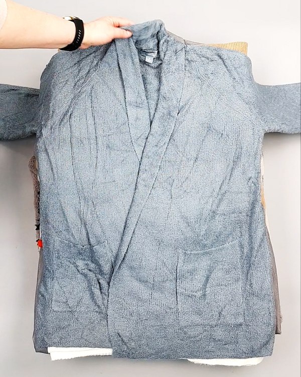 Фотография  779 - Кардиганы СТОК CAN 084#7 кг, ЛОТ №7673 оптом в Воронеже и Воронежской области