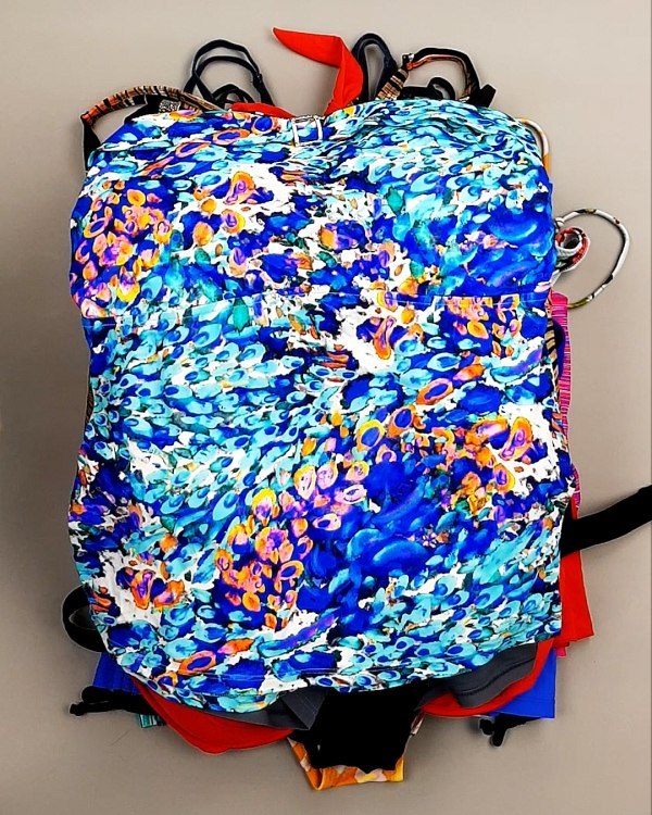 Фотография  624 - Купальники СТОК CAN 124#5 кг, ЛОТ №7686 оптом в Воронеже и Воронежской области