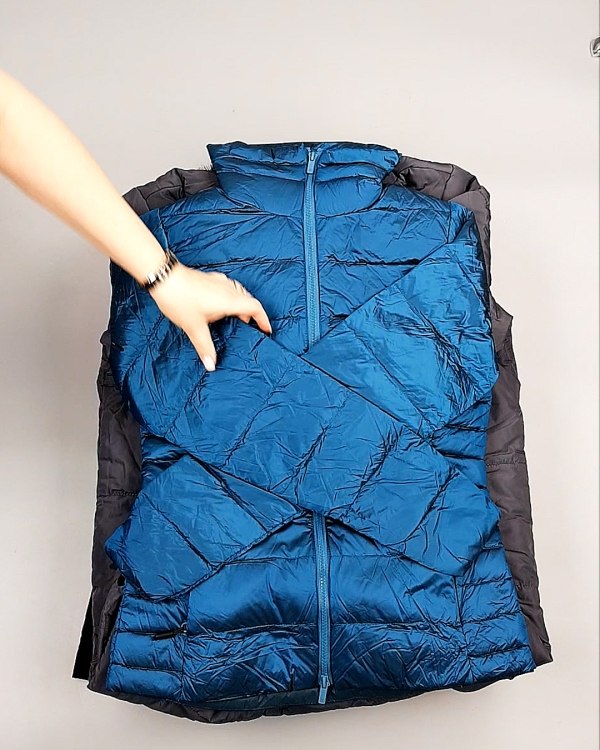 Фотография  483 - Верхняя одежда AMAZON жен 015#10 кг, ЛОТ №7712 оптом в Воронеже и Воронежской области