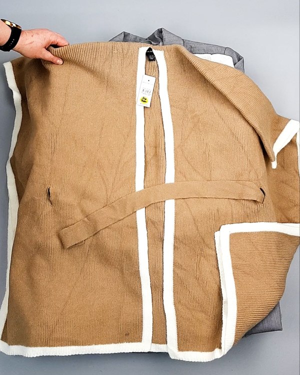 Фотография  543 - Кардиганы СТОК CAN 084#7 кг, ЛОТ №7673 оптом в Воронеже и Воронежской области