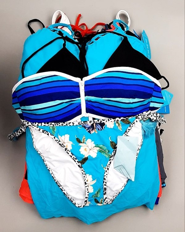 Фотография  400 - Купальники СТОК CAN 124#5 кг, ЛОТ №7690 оптом в Воронеже и Воронежской области