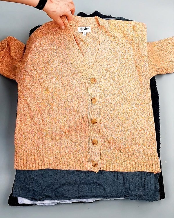 Фотография  347 - Джемпера СТОК CAN 084#7 кг, ЛОТ №7648 оптом в Воронеже и Воронежской области