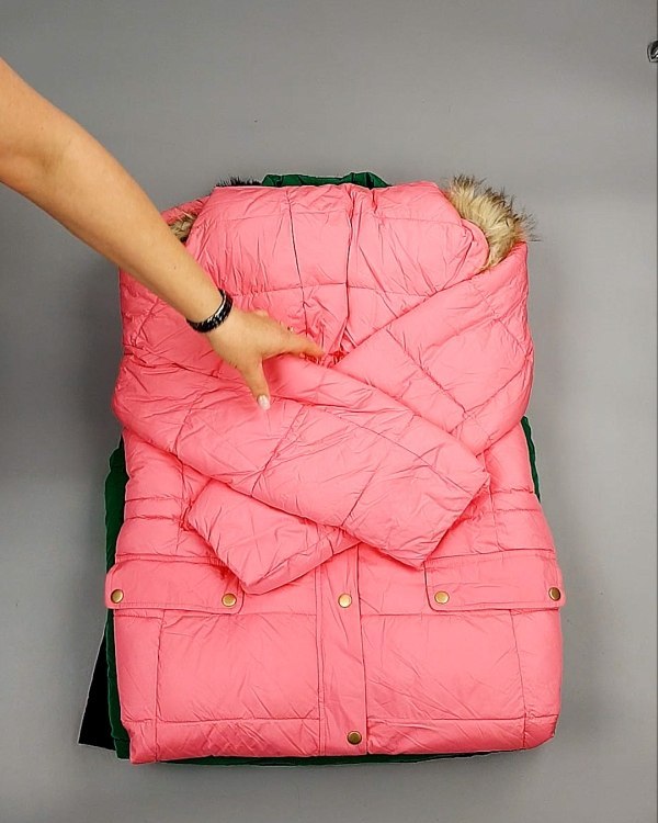 Фотография  715 - Верхняя одежда AMAZON жен 015#10 кг, ЛОТ №7712 оптом в Воронеже и Воронежской области