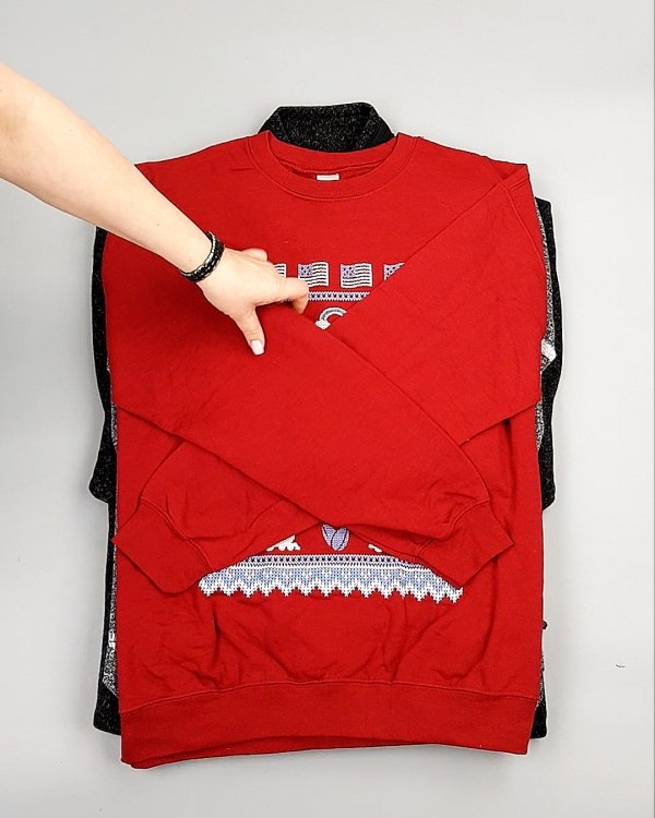 Фотография  967 - SWEATSHIRT CAN 084#10 кг, ЛОТ №7617 оптом в Воронеже и Воронежской области