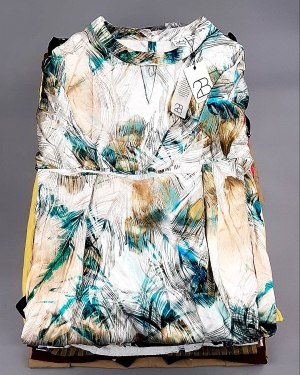 Купить DK, Bestseller + Summer mix#15 кг, ЛОТ №7926 оптом в Воронеже и Воронежской области