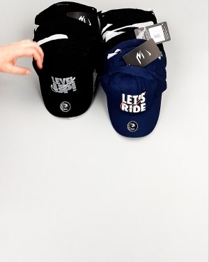 Фотография  909 - Кепки детские CAN 084#5 кг, ЛОТ №7965 оптом в Воронеже и Воронежской области