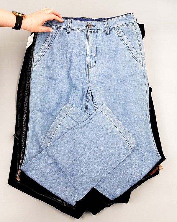 Фотография  645 - Брюки женские лето C&A 025#10 кг, ЛОТ №7894 оптом в Воронеже и Воронежской области