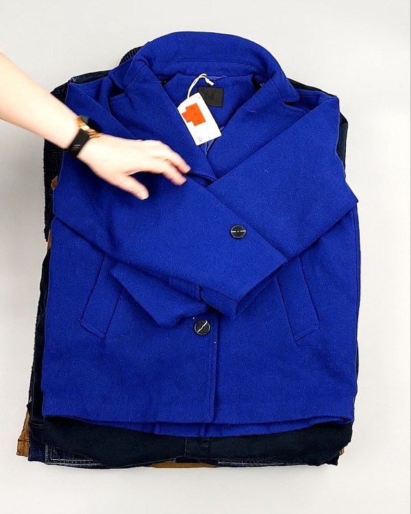 Фотография  475 - Ветровки м/ж C&A 025#10 кг, ЛОТ №7863 оптом в Воронеже и Воронежской области