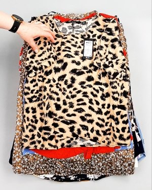 Фотография  735 - Блузки Bestseller 44#5 кг, ЛОТ №8026 оптом в Воронеже и Воронежской области