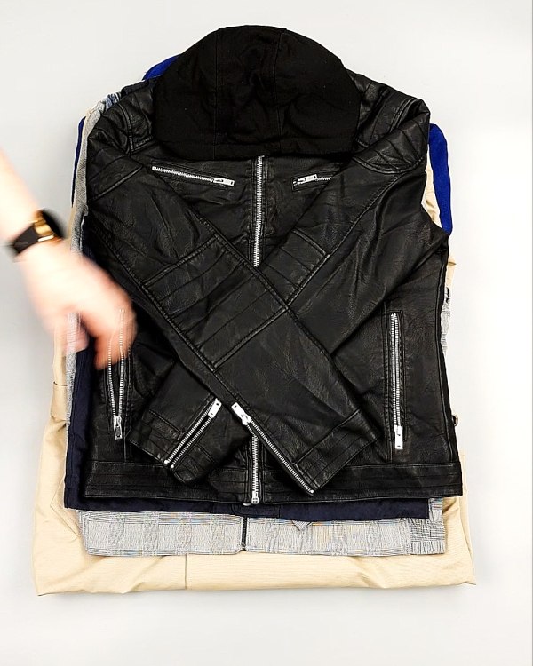 Фотография  423 - Ветровки м/ж C&A 025#10 кг, ЛОТ №7864 оптом в Воронеже и Воронежской области