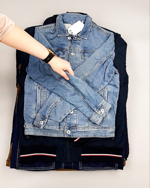 Фотография  990 - Ветровки м/ж C&A 025#10 кг, ЛОТ №7863 оптом в Воронеже и Воронежской области