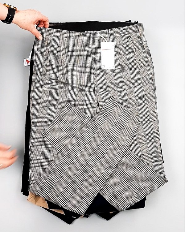 Фотография  879 - Брюки женские лето C&A 025#10 кг оптом в Воронеже и Воронежской области