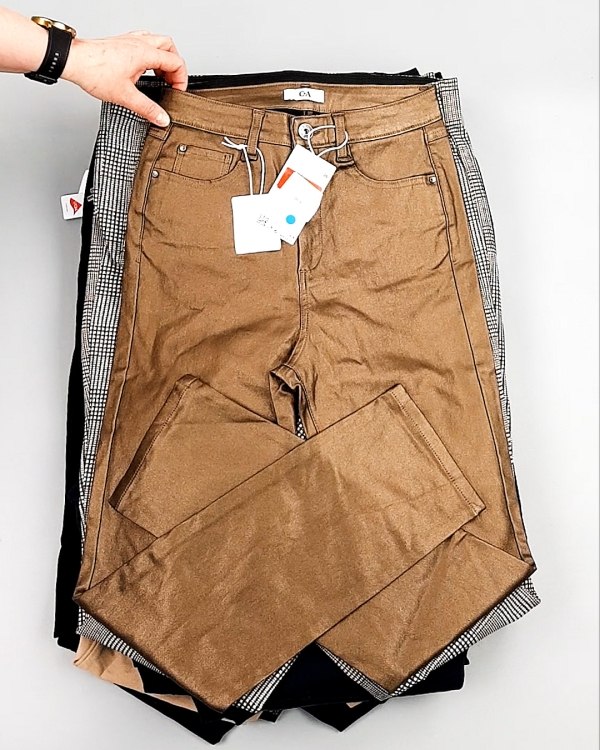 Фотография  814 - Брюки женские лето C&A 025#10 кг, ЛОТ №7892 оптом в Воронеже и Воронежской области