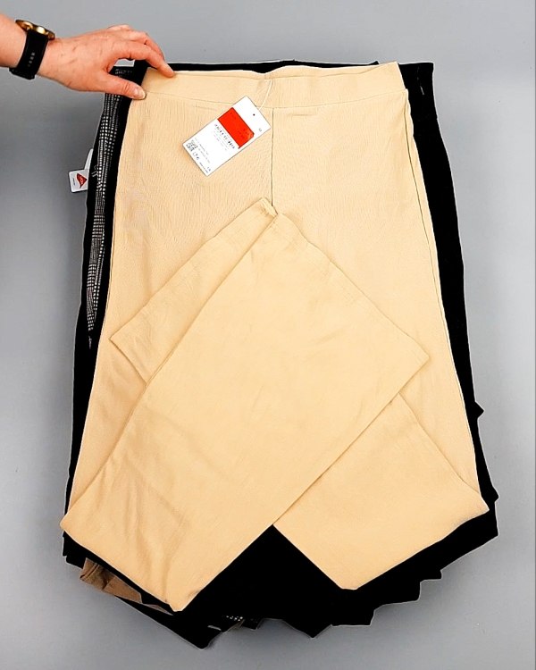 Фотография  303 - Брюки женские лето C&A 025#10 кг оптом в Воронеже и Воронежской области