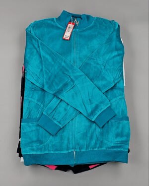 Купить Спортивные костюмы  AD83#4 шт, ЛОТ №8637 оптом в Воронеже и Воронежской области