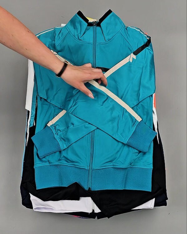 Фотография  595 - Спортивные костюмы  AD83#10 шт, ЛОТ №8640 оптом в Воронеже и Воронежской области