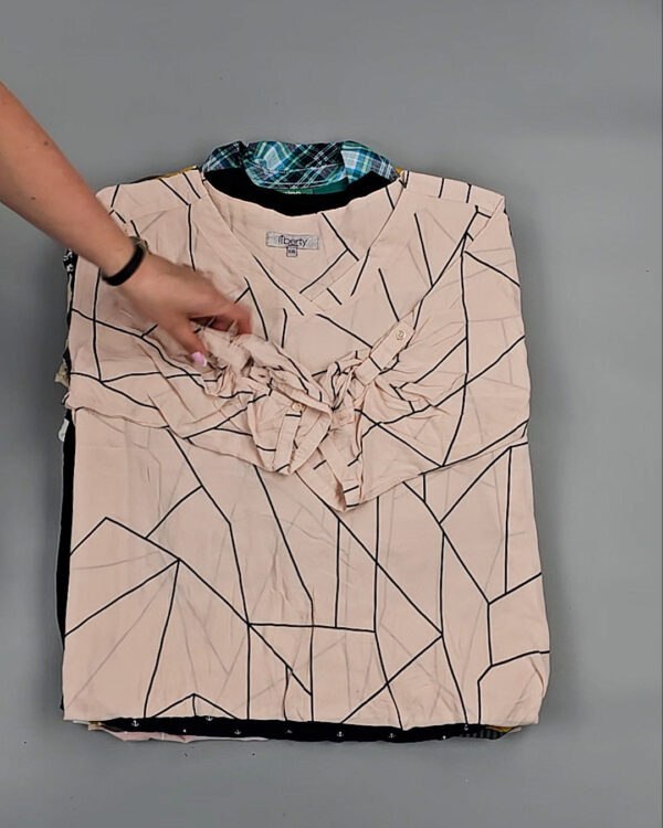 Фотография  838 - Блузки S#10 кг, ЛОТ № ВК0104 оптом в Воронеже и Воронежской области