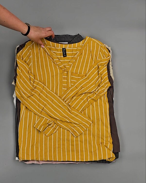 Фотография  643 - Блузки S#10 кг, ЛОТ № ВК0104 оптом в Воронеже и Воронежской области