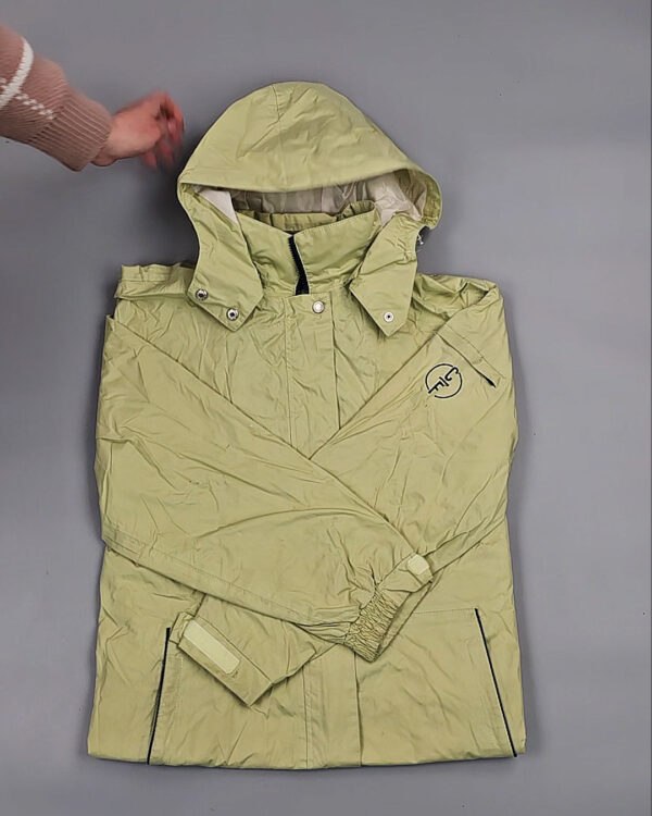 Фотография  970 - Ветровки женские#25 кг, ЛОТ № ВК0086 оптом в Воронеже и Воронежской области