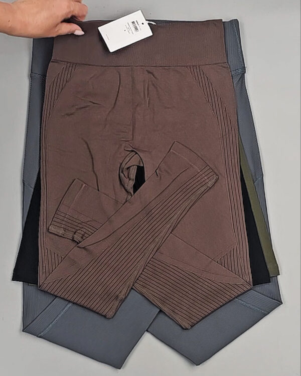 Фотография  673 - Спорт Bestseller 045 B#4 кг, ЛОТ №9038 оптом в Воронеже и Воронежской области